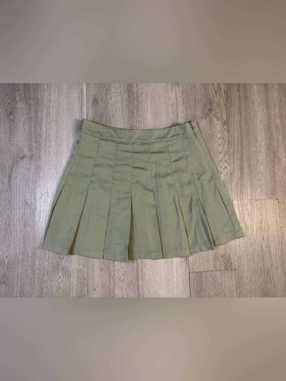 HYFVE sage Green Solid Pleated Woven Polyester Zip Mini Skirt Size L NWOT
